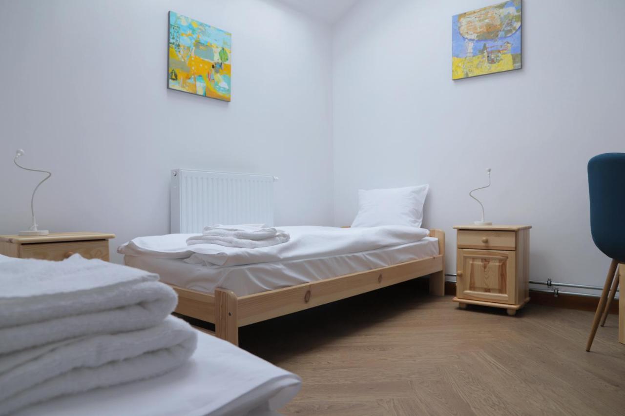 Artrooms Pokoje Goscinne Krosno Luaran gambar